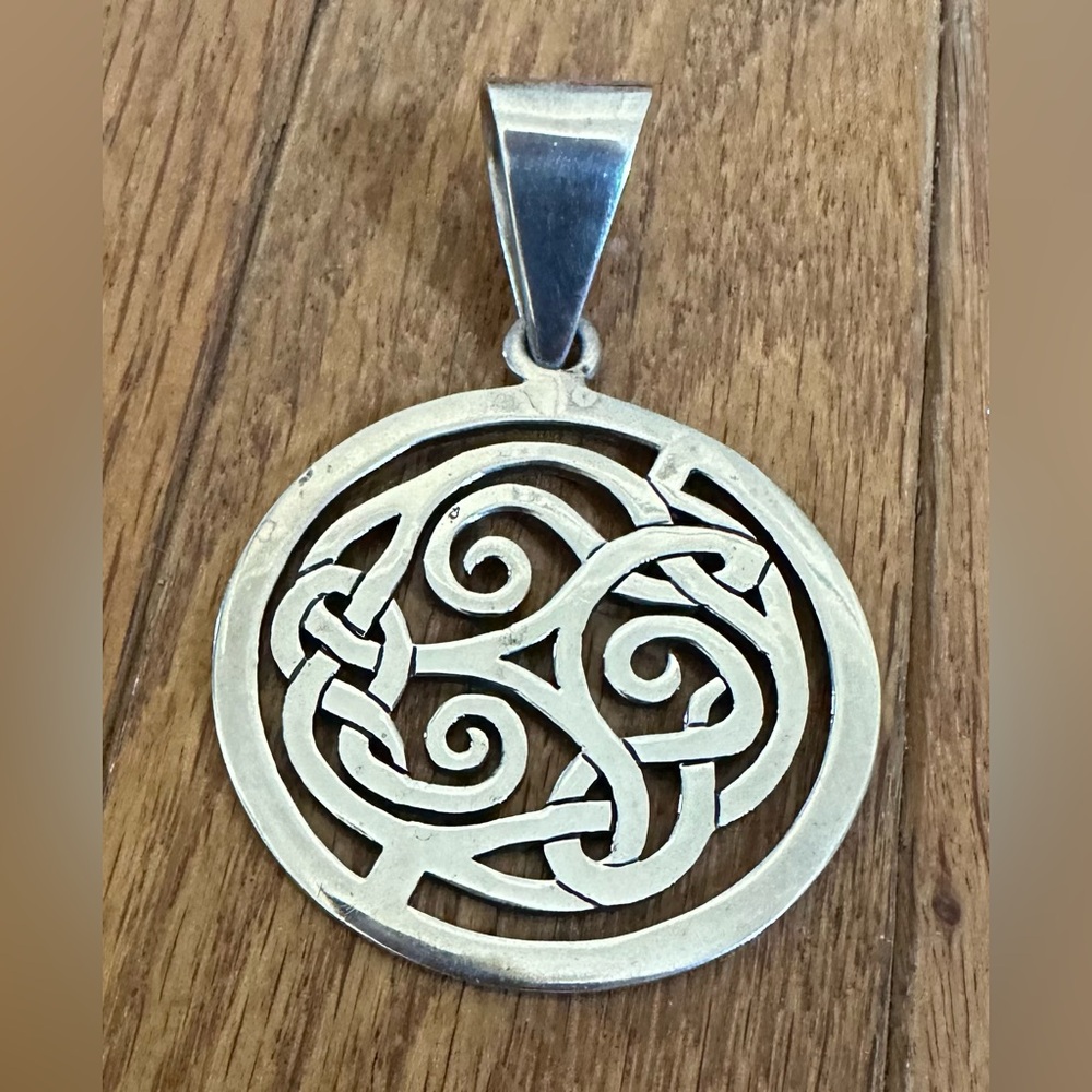 Retired 925 Sterling Silver Silpada Celtic Knot Pendant
